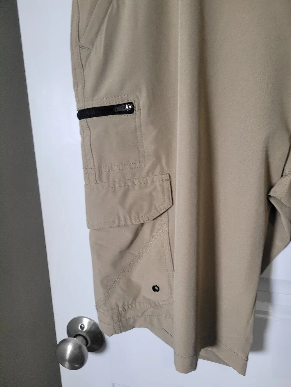 IRON CO Men's Khaki Cargo Shorts - Lightweight Utility Style